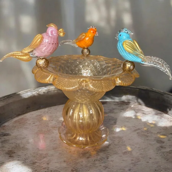 Centrepiece - Murano artistic glass with colorful vintage birds
