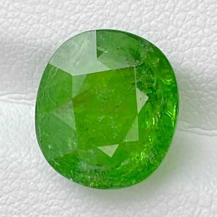 Tsavorite - 6.39 ct - International Colored Gemstone Association (ICA GemLab) - Rare Vivid Green