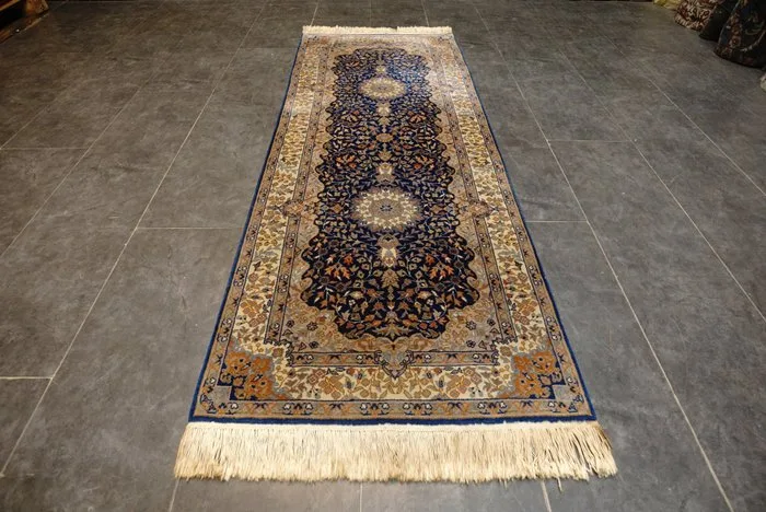 Isfahan - Carpet - 204 cm - 81 cm