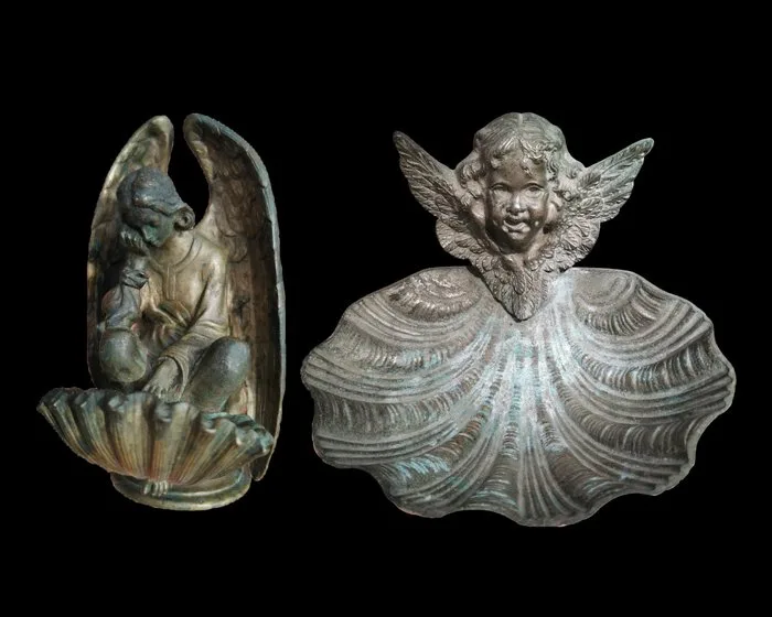 Antique inspired Holy water font (2) - 1850-1900, 1910 - Set of 2 Angel Holy Water Fonts