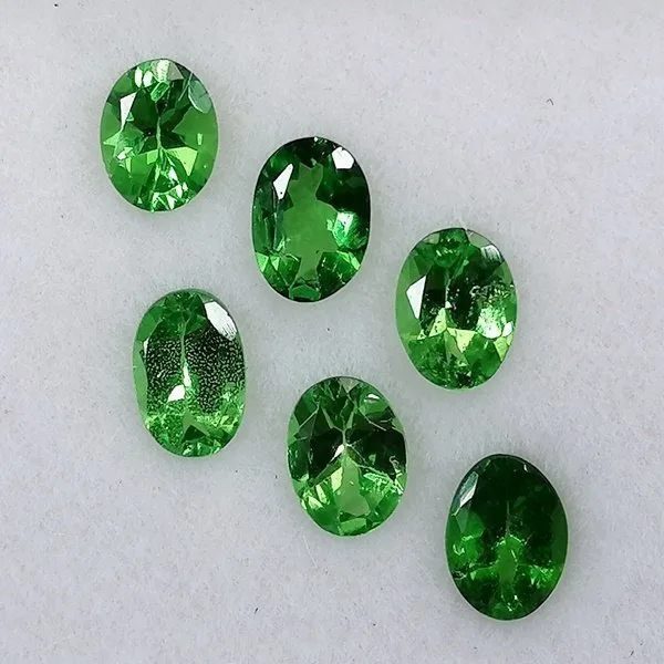 6 pcs Green Tsavorite - 1.11 ct - Instituto Gemólogico Español (IGE) - No Treatments