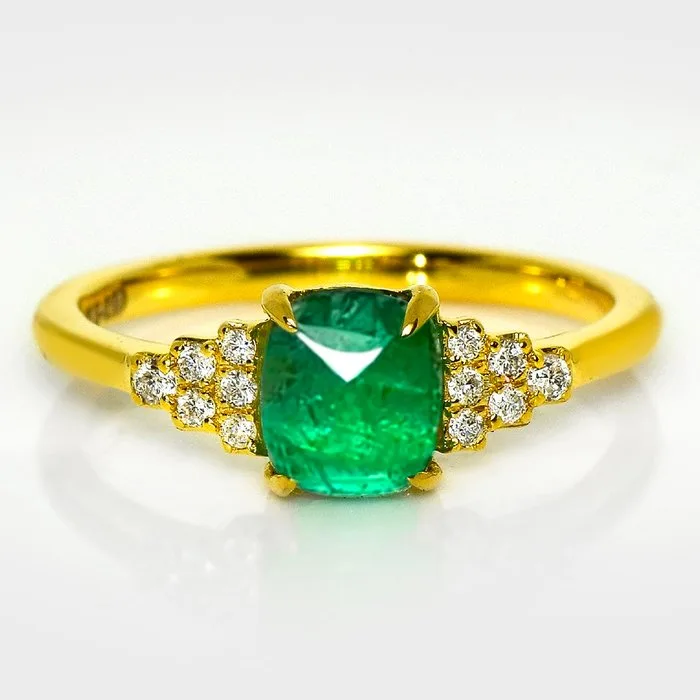 Ring - 14 kt. IGI 1.10 ct Zambia Green, Yellow gold - 1.21ct. tw. Emerald - Diamond
