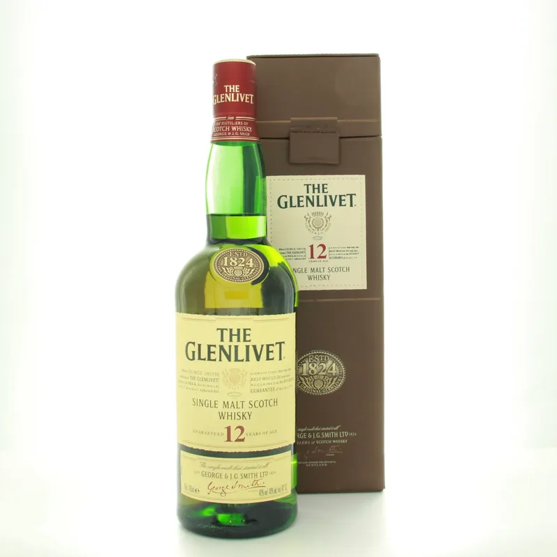 Glenlivet 12 Year Old Leather Case (2005 Edition) (70cl, 40%)