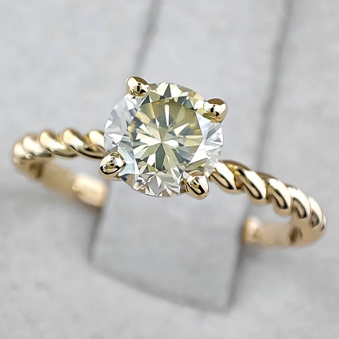 Ring - 14 kt. Yellow gold - 1.01ct. tw. Diamond (Natural coloured) - IGI Certificate