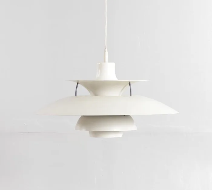 Louis Poulsen - Poul Henningsen - Hanging lamp - Metal - PH5 white Pendant
