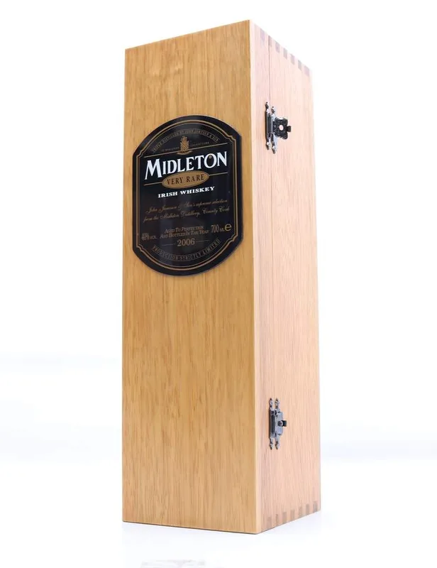 Midleton – Very Rare 2006 Bottle No. 026704