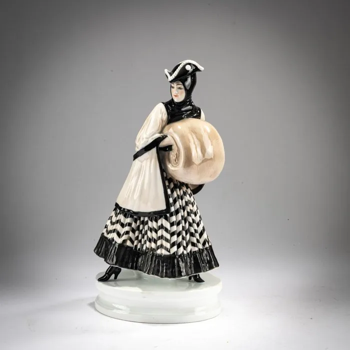 Rosenthal - Constantin Holzer Defanti - Sculpture, 'Lady with a Muff Lo hesse' - 29.5 cm - Porcelain