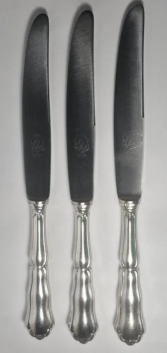 Set di 12 Coltelli da Tavola in Argento 800 e Acciaio Inox - "Coricama" Maniago - Metà del XX Secolo - Table knife set -.800 silver