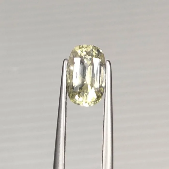 Yellow Sapphire - 3.30 ct - International Colored Gemstone Association (ICA GemLab) - UNHEATED & UNTREATED
