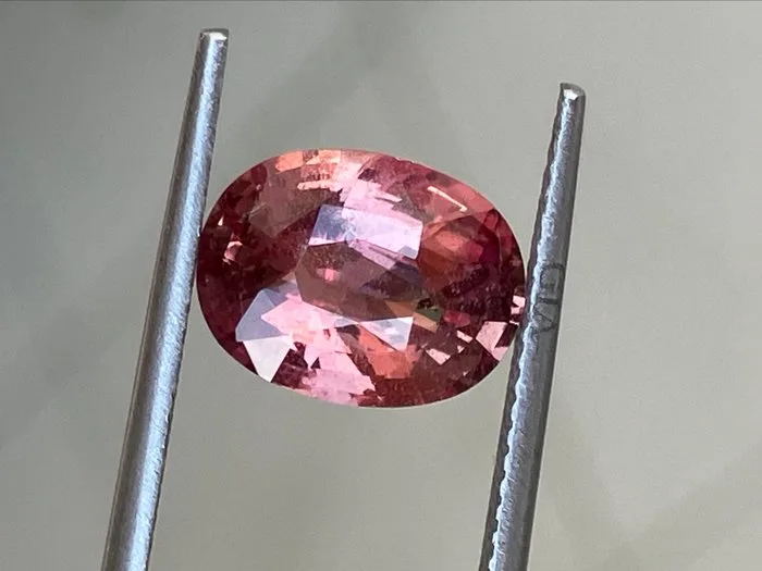 1 pcs Orange, Pink Sapphire padparadscha - 3.12 ct - Gem research Swiss Lab (GRS)