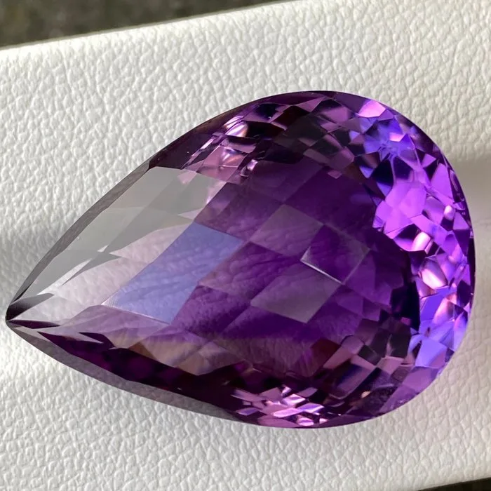 Amethyst - 43.36 ct - International Colored Gemstone Association (ICA GemLab) - Pear