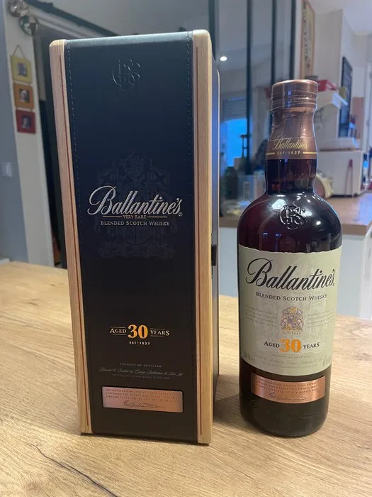 Ballantine's 30 years old - b. 2016 - 70cl