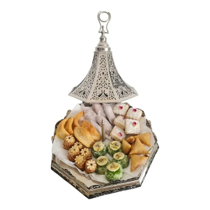 Artisan Fez - Marokkaanse ambachtsman - Serving plate - Marokkaanse Tbika met Deksel – Ambachtelijke Serveerschaal voor Eid, Ramadan & Bruiloft – - Metal - 2000g
