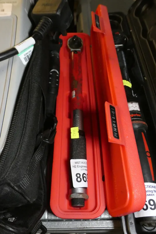 A Teng Tools 1/4" torque wrench in a red plastic carry case