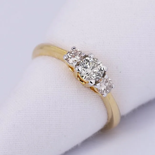 Ring - 14 kt. Yellow gold - 0.66ct. tw. Diamond (Natural) - Diamond Ring