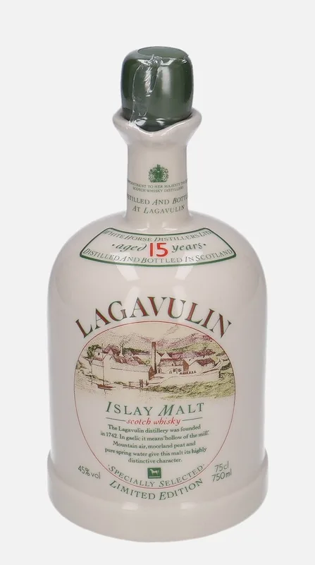 Lagavulin – 15 Year Old (75cl, 45%)