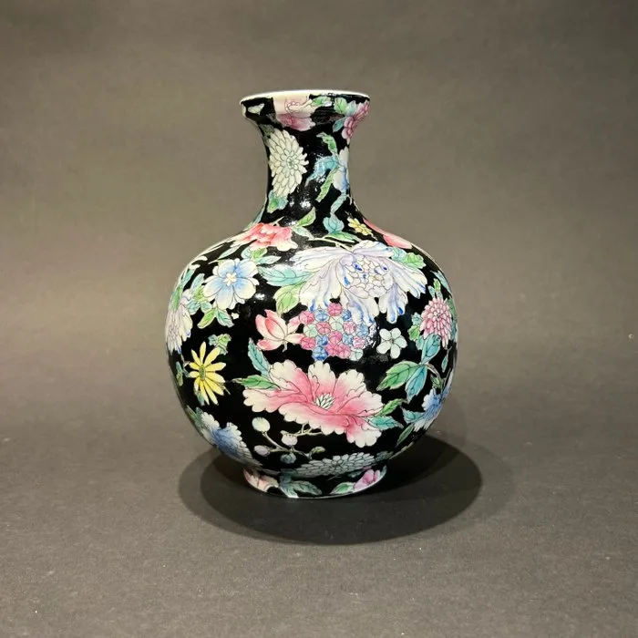 Vase - Porcelain - China - Qing Dynasty (1644-1911) - Thousand flowers, say fragrance