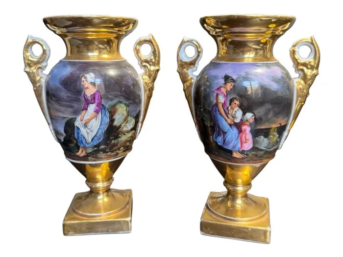 VIEUX PARIS - Vase (2) - Vases with double handles in pure gold, original gilding. - Hard paste porcelain - Pair of amphora-shaped vases