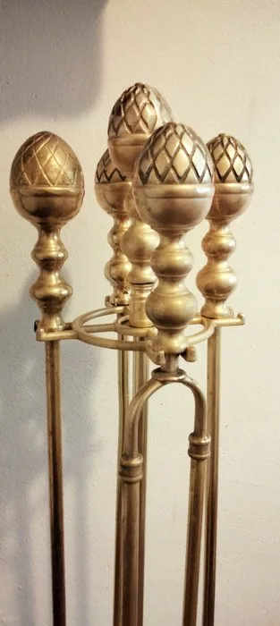 Fireplace accessory (5) - PINE CONES - Bronze & brass - Your servant, Bronze & Brass
