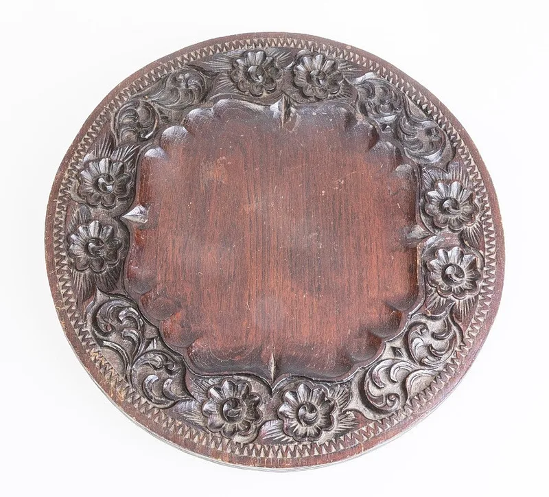 Decorative Carved Oak Tray with Rose Surround Pattern
