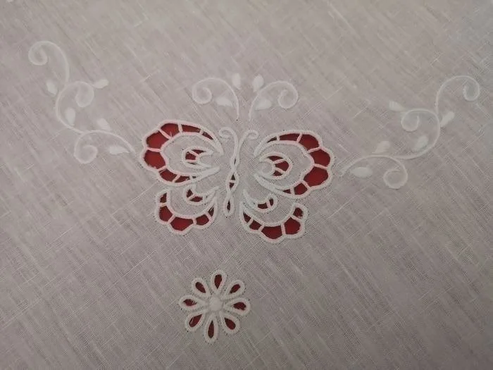 Tovaglia 12 posti puro lino ricamata a mano ricamo intaglio - Tablecloth - 270 cm - 175 cm