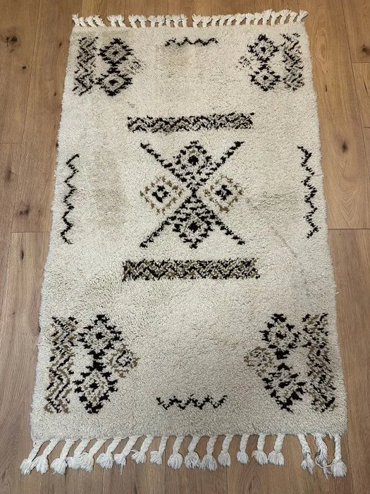 Hand-knotted Berber Oriental rug – Geometric motifs & soft pile - Rug - 160 cm - 105 cm