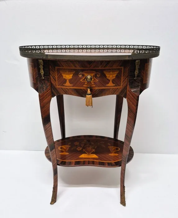 Centre table - Wood, Brass, Inlays - Inlaid smoky service