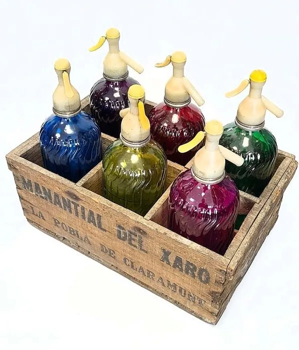 Siphon - Six vintage siphons and a box