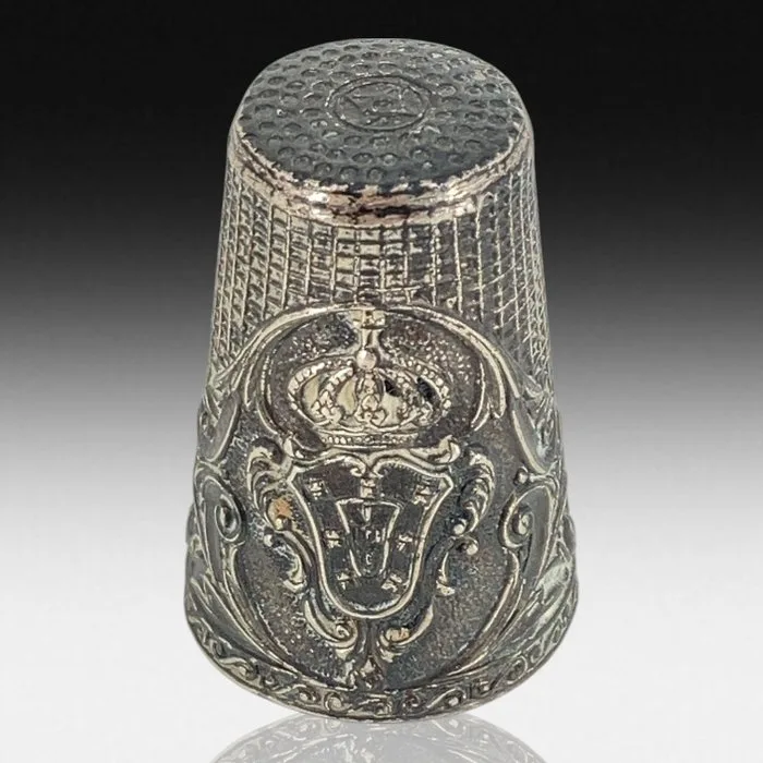 Thimble - Crown silver vintage