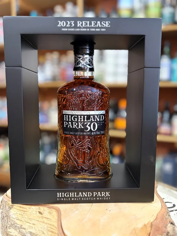 Highland Park – 30 Year Old 2023 Release (70cl)