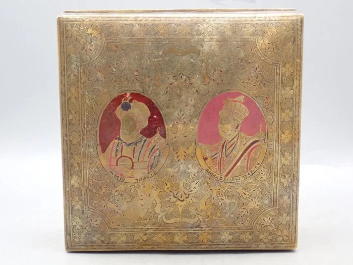 Box - With the enameled portraits of Tamerlan and Shah Bahadur - Brass