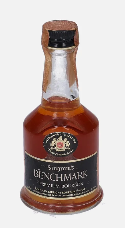 Benchmark – Premium Bourbon 6 Year Old