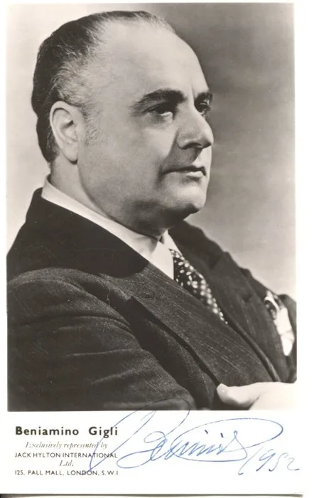 Beniamino Gigli (1890-1957, Italian Tenor) - VINTAGE SIGNED PHOTO OF GIGLI - 1951
