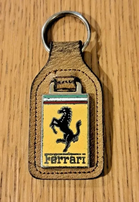 Very rare exclusive Ferrari 1960s Leather Key fob - Ferrari - Ferrari Classic Enamel Scudetto Shield or Prancing Horse (Cavallino Rampante). Leather enamel Key - 1960