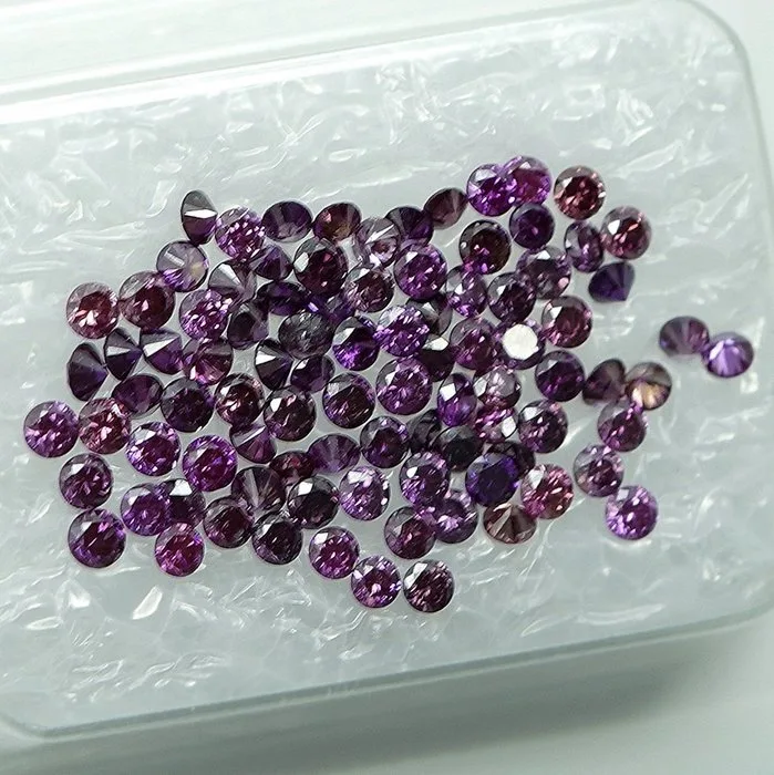 92 pcs Diamond (Colour-treated) - 1.05 ct - Round - Fancy Purple - VS2, I2 - Gem Report Antwerp (GRA)