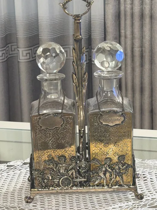 Sculpture, Set Tantalus porta liquori del 1899 - 40 cm - Silver plated brass - 1899