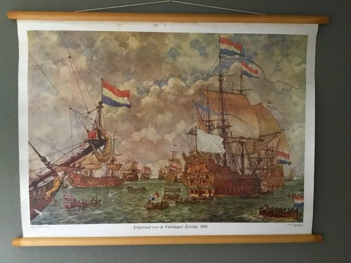 JB Wolters-Noordhoff, Groningen - Beautiful old history teaching chart with VOC ships “Council of War for the Four Days’ Sea Battle, - Isings - School map - Linen, Wood