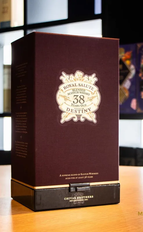 Chivas Regal Royal Salute 38 Year Old Stone of Destiny (50cl, 40%)