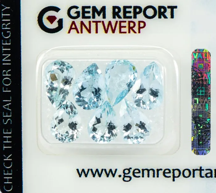 7 pcs Aquamarine - 7.70 ct - Gem Report Antwerp (GRA) - Light Blue