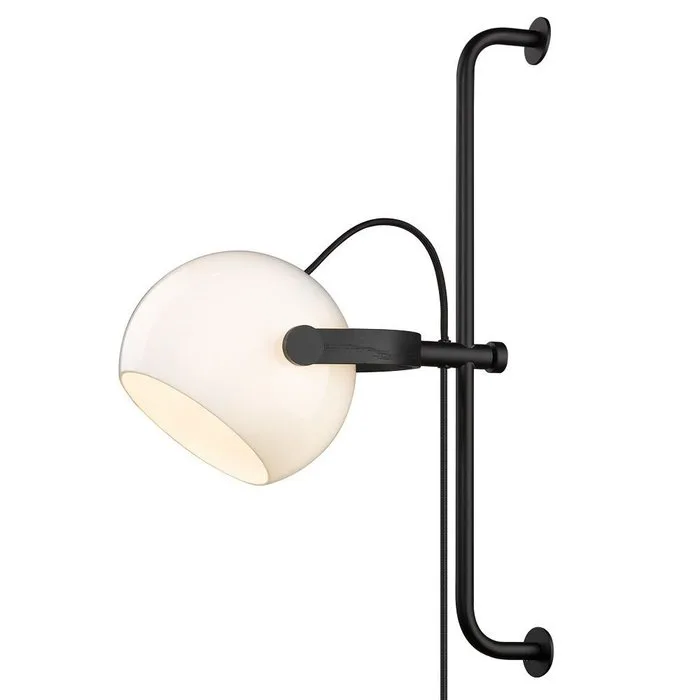 Michael Waltersdorff - Wall lamp - D.C Wall Lamp Long Ø18 - Black/Opal - Oak