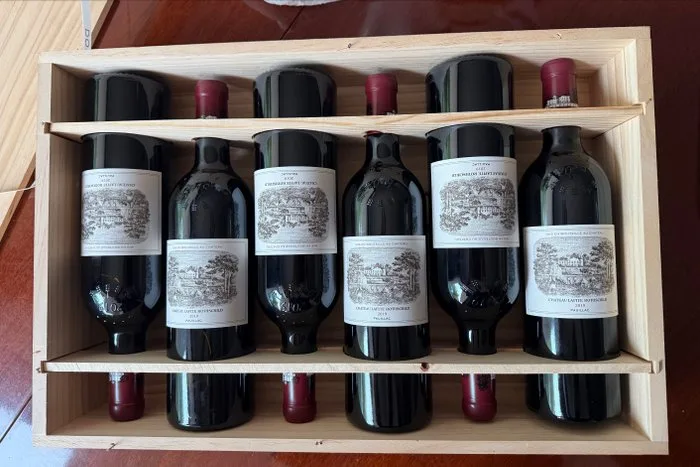 2019 Château Lafite Rothschild - Pauillac 1er Grand Cru Classé - 6 Bottles (0.75L)