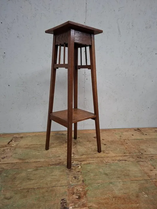Side table - Oak - Oak plant side table