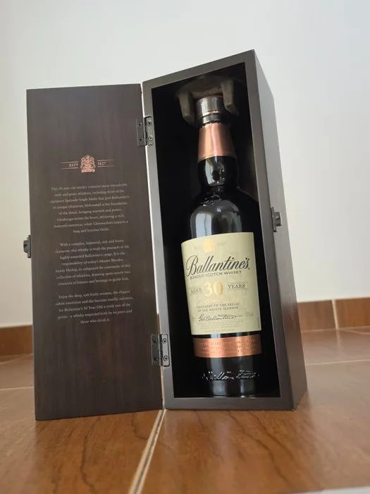 Ballantine's 30 years old - b. 2024 - 70cl