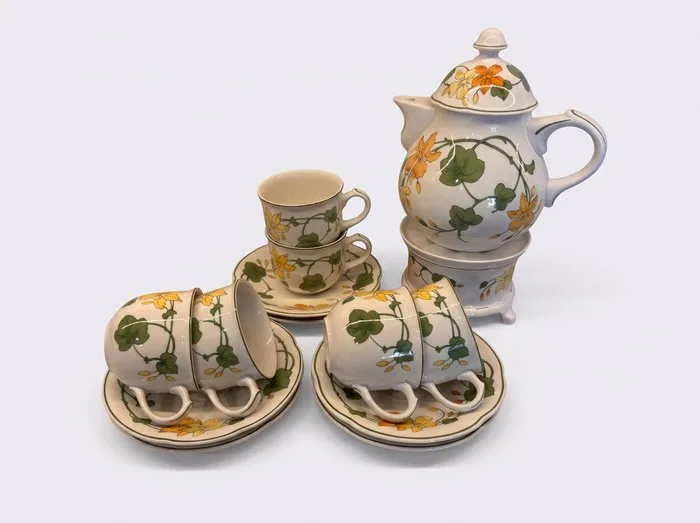 Villeroy & Boch - Tea service (14) - Geranium - Porcelain, vitro porcelain - Beautiful tea set