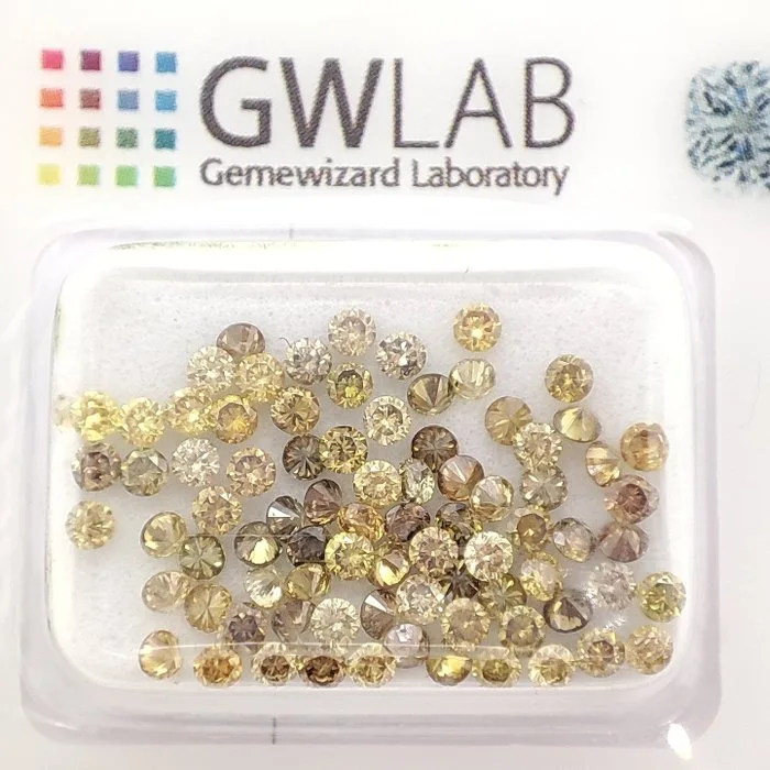 82 pcs Diamond (Natural coloured) - 2.02 ct - Round Mixed colours - VS1, SI3 - Gemewizard Gemological Laboratory (GWLab)