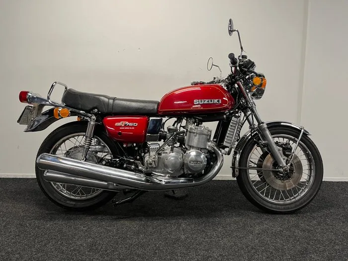 Suzuki - GT 750 - 750 cc - 1975