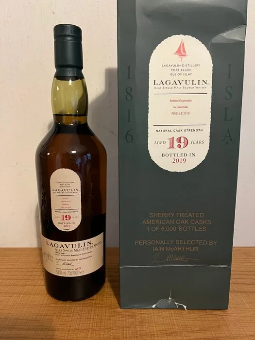 Lagavulin 19 years old Feis Ile 2019 - 70cl/700ml