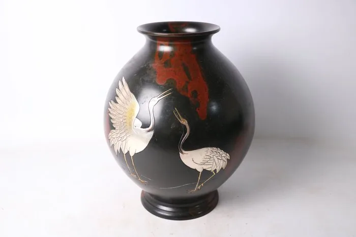 Vase - Bronze - Japan - Meoto-zuru cranes motif - Shinpo (signed artisan)