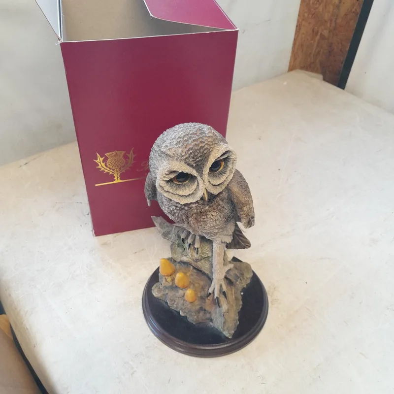 Thistle Green boxed resin owl ornament larger size