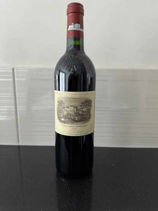 2000 Chateau Lafite Rothschild - Pauillac 1er Grand Cru Classé - 1 Bottle (0.75L)